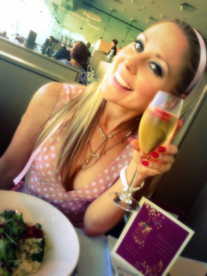 Charli Robinson pic #1170087