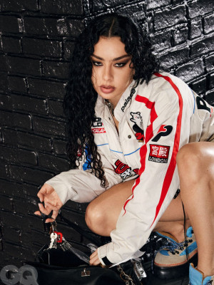 photo 8 in Charli XCX gallery [id1353920] 2024-07-15 00:00:00