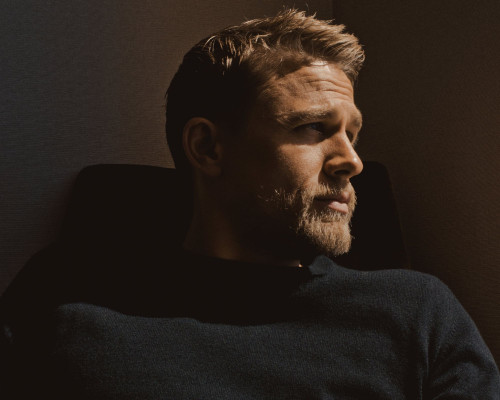 Charlie Hunnam pic #940757