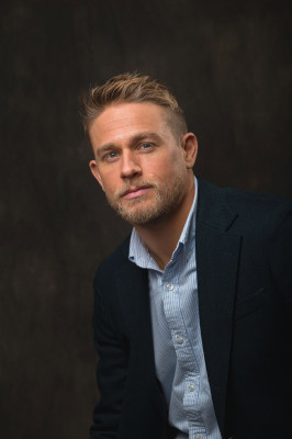 Charlie Hunnam pic #925044