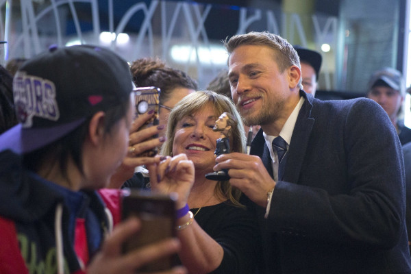 Charlie Hunnam pic #931959