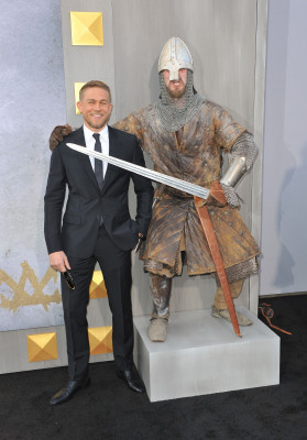 Charlie Hunnam pic #931924