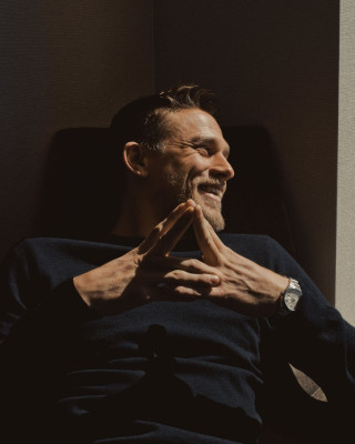Charlie Hunnam pic #940759