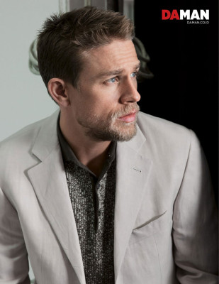 Charlie Hunnam pic #925035