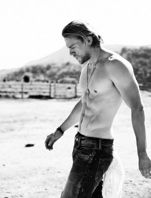 Charlie Hunnam pic #921742