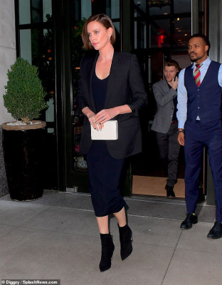 Charlize Theron pic #1126824
