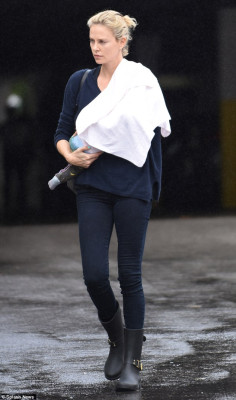 Charlize Theron pic #799255