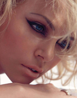 Charlize Theron pic #281106