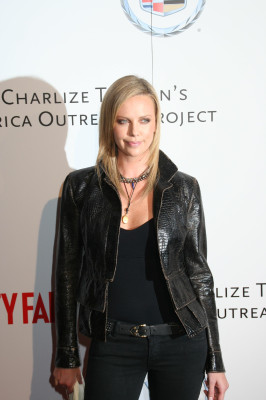 Charlize Theron pic #48326