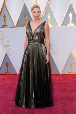 Charlize Theron pic #912538