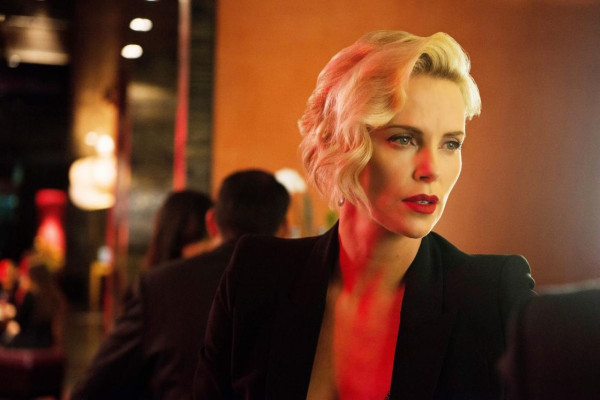 Charlize Theron pic #1010825