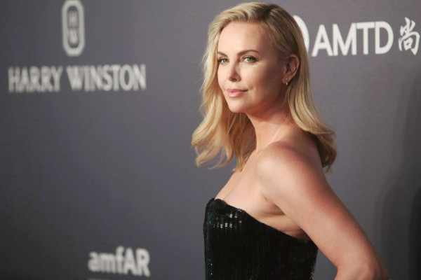 Charlize Theron pic #918997