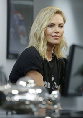 Charlize Theron pic #1010963
