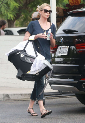 Charlize Theron pic #797673