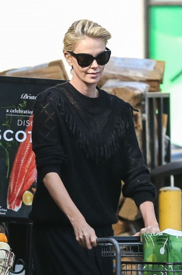 Charlize Theron pic #1071292