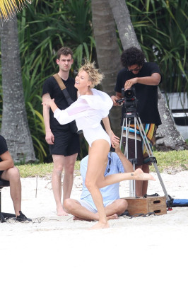 Charlize Theron pic #683232