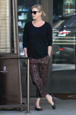 Charlize Theron pic #903461