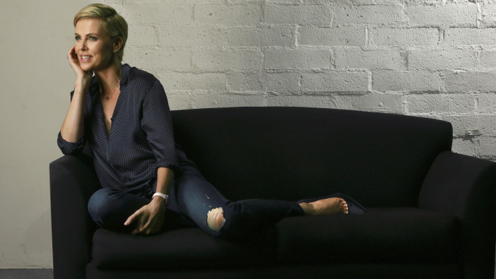 Charlize Theron pic #819102