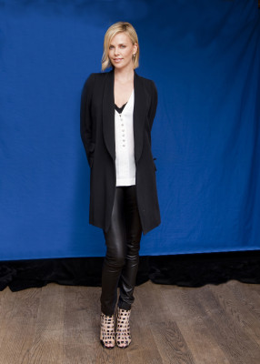 Charlize Theron pic #424863