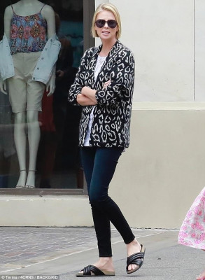 Charlize Theron pic #1044898