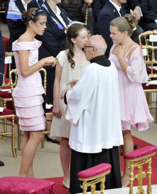 Charlotte Casiraghi pic #500441