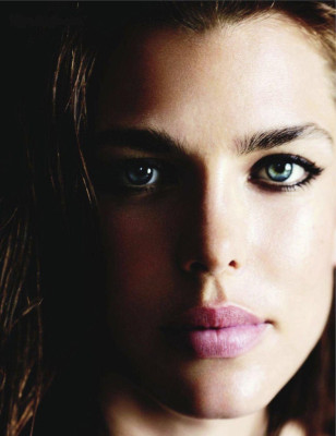 Charlotte Casiraghi pic #425194