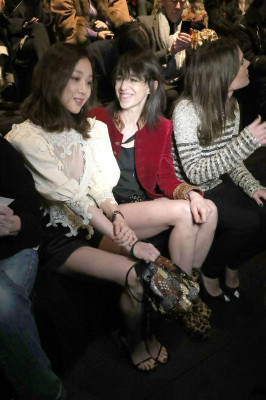 photo 19 in Gainsbourg gallery [id1015077] 2018-03-01 00:00:00
