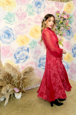 photo 5 in Chloe Bennet gallery [id1290649] 2021-12-29 00:00:00
