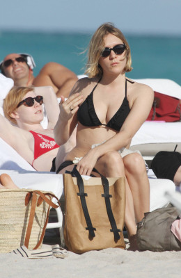 photo 15 in Chloe Sevigny gallery [id324123] 2011-01-04 00:00:00