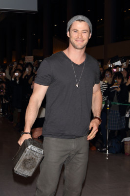 photo 27 in Chris Hemsworth gallery [id690550] 2014-04-19 00:00:00