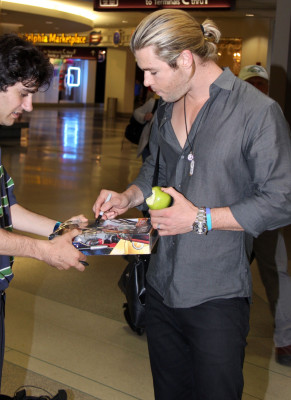 photo 26 in Chris Hemsworth gallery [id507926] 2012-07-08 00:00:00