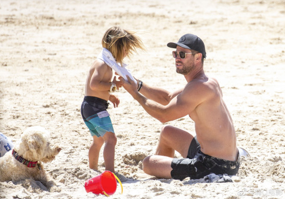 photo 18 in Chris Hemsworth gallery [id1187922] 2019-11-05 00:00:00