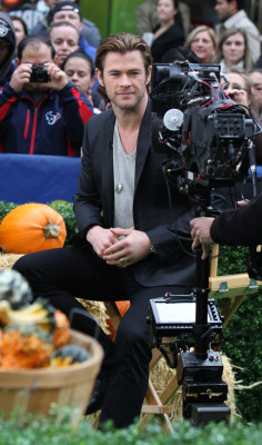 photo 13 in Chris Hemsworth gallery [id692821] 2014-04-27 00:00:00