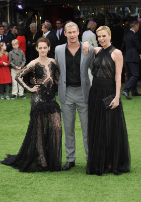 photo 12 in Chris Hemsworth gallery [id493153] 2012-05-27 00:00:00