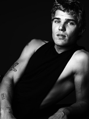 Chris Zylka pic #473840