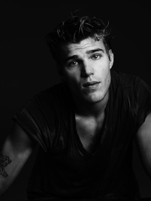 Chris Zylka pic #473841