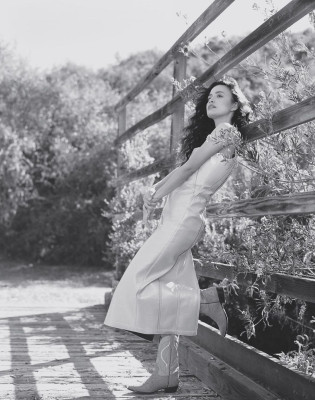 photo 28 in Christian Serratos gallery [id1254741] 2021-05-04 00:00:00