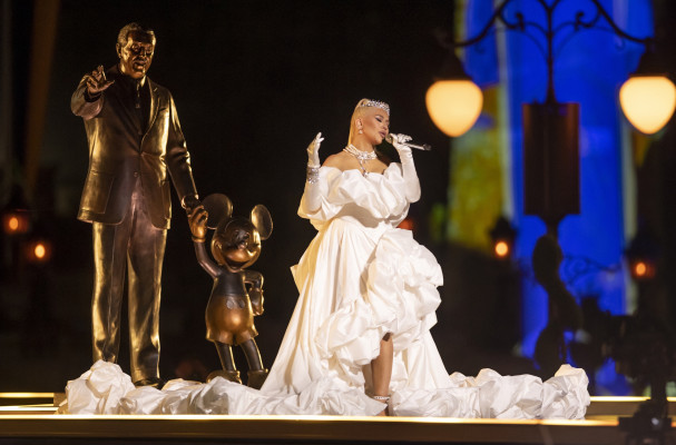 photo 12 in Christina Aguilera gallery [id1272477] 2021-10-08 00:00:00