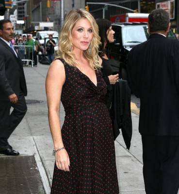 photo 4 in Christina Applegate gallery [id312238] 2010-12-06 00:00:00