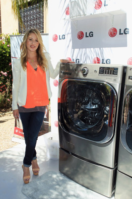 photo 6 in Christina Applegate gallery [id505073] 2012-07-02 00:00:00