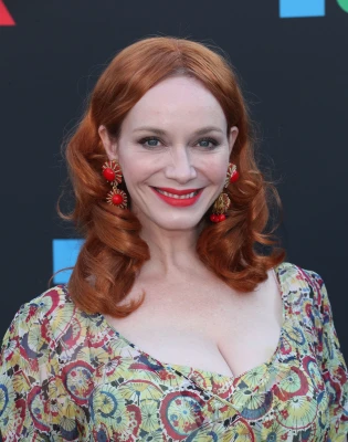 photo 13 in Christina Hendricks gallery [id1303965] 2022-07-04 00:00:00