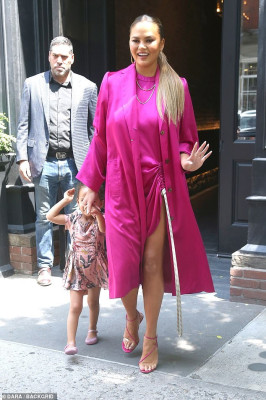photo 11 in Christine Teigen gallery [id1144519] 2019-06-14 00:00:00