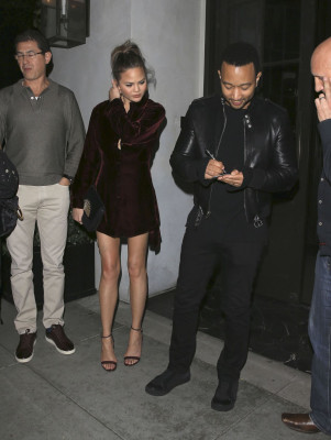 Christine Teigen pic #923351