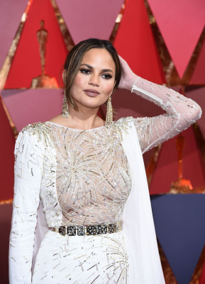 photo 3 in Christine Teigen gallery [id913277] 2017-03-02 00:00:00