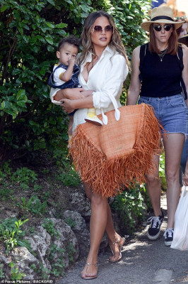photo 8 in Christine Teigen gallery [id1144522] 2019-06-14 00:00:00