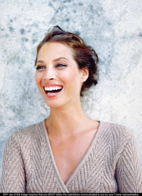 photo 18 in Christy Turlington gallery [id222062] 2009-12-30 00:00:00