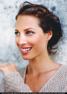 photo 17 in Christy Turlington gallery [id222066] 2009-12-30 00:00:00