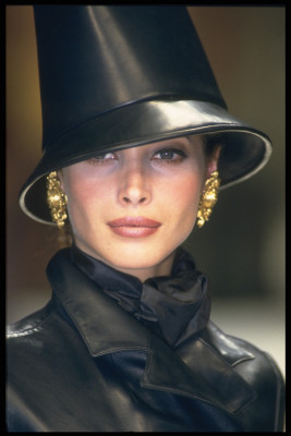 photo 12 in Christy Turlington gallery [id218934] 2009-12-23 00:00:00