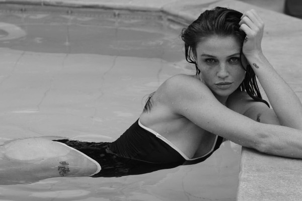 Cintia Dicker by Claudio BELIZARIO