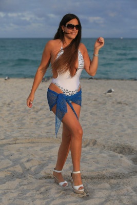 Claudia Romani pic #991044